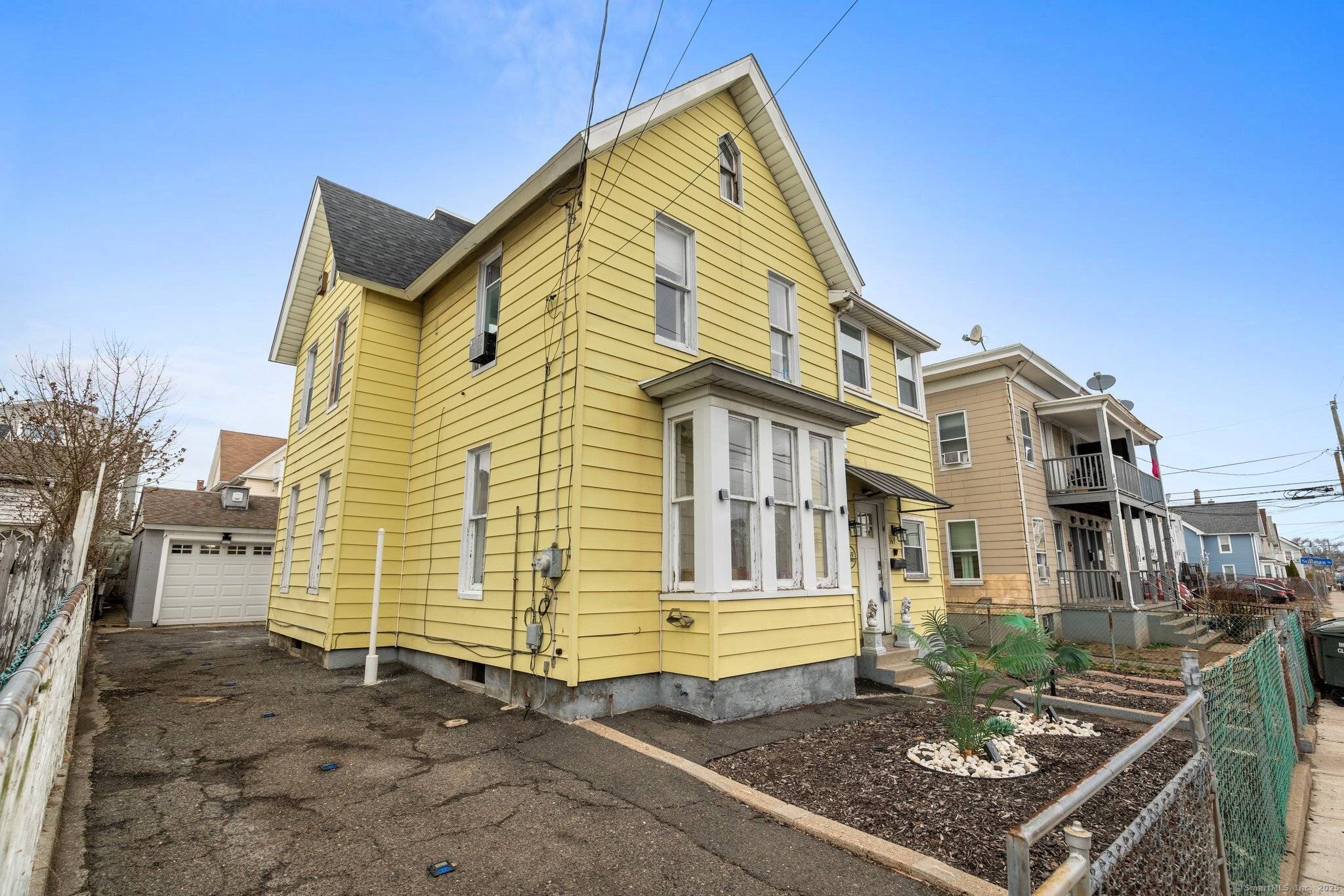 Spacious Single Family Home with Multi Generational Potential Modern Updates Discover this inviting 3584 sq.