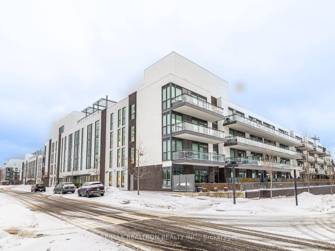 Welcome to the unique Coral Berry Suite a beautifully designed 1 bedroom, 2 bath fully furnished corner unit offering approx.