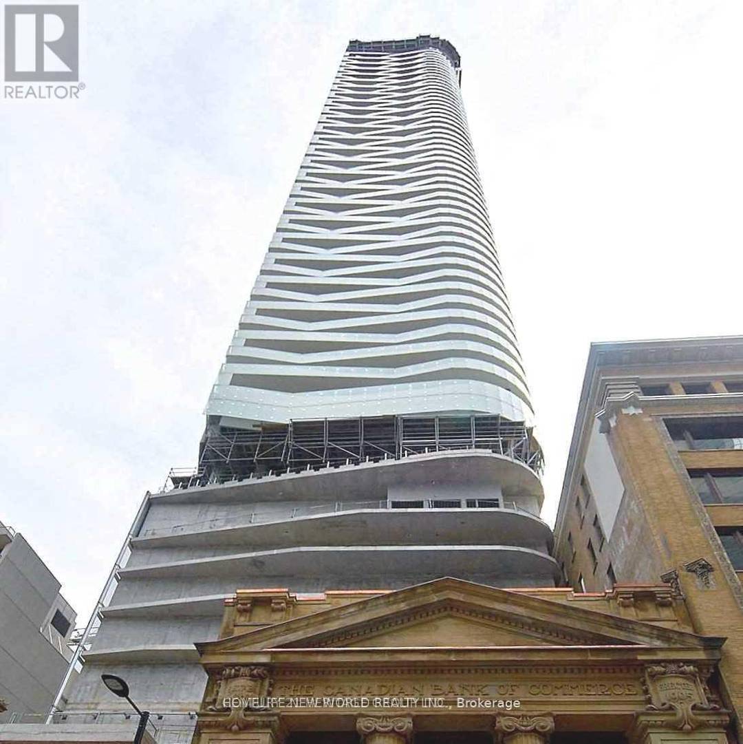 Luxurious 3 Bedrooms At The Renowned Massey Tower !