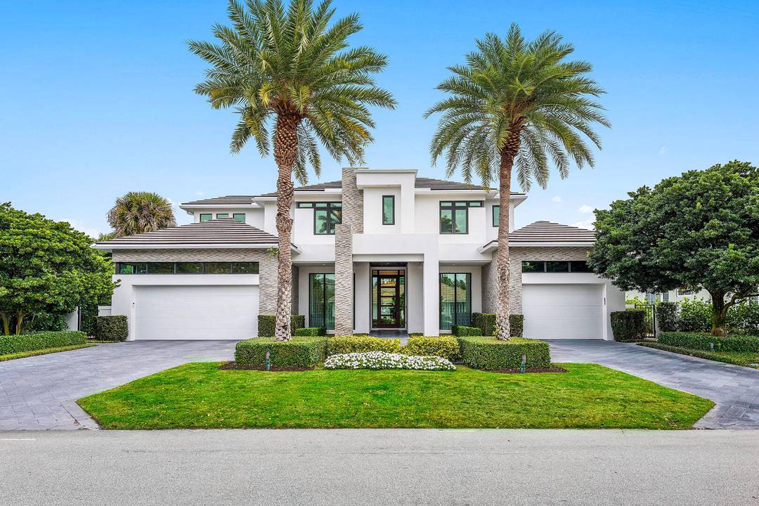 2424 Queen Palm Road is a striking modern estate by River Birch Construction, created for those who value precision, privacy, and effortless luxury.