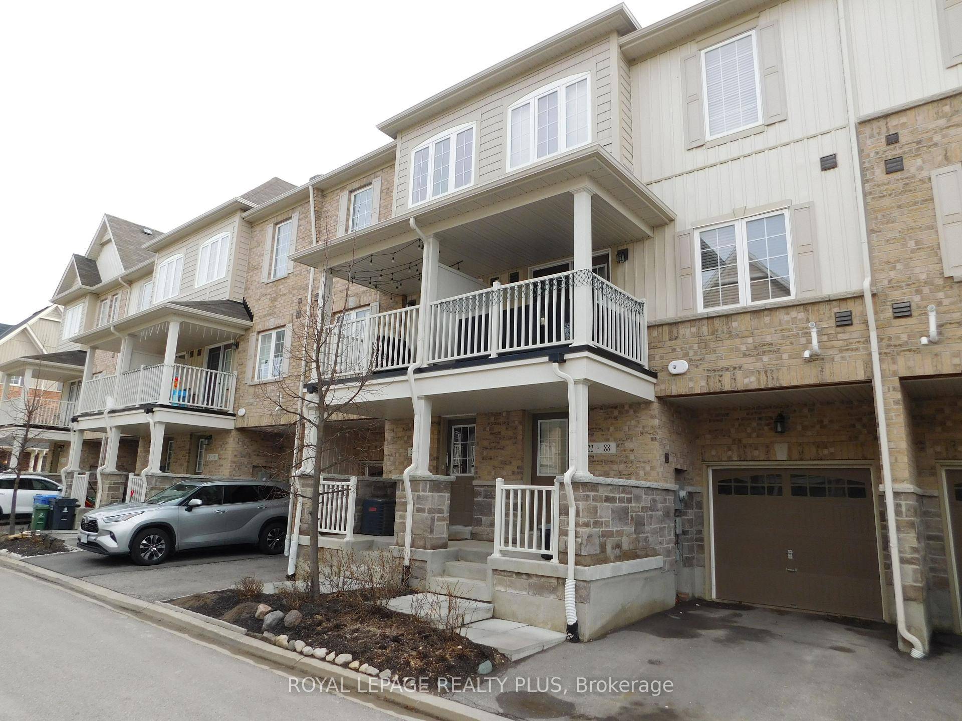 Freehold 2 Bedroom Townhome W Desirable South End Location !