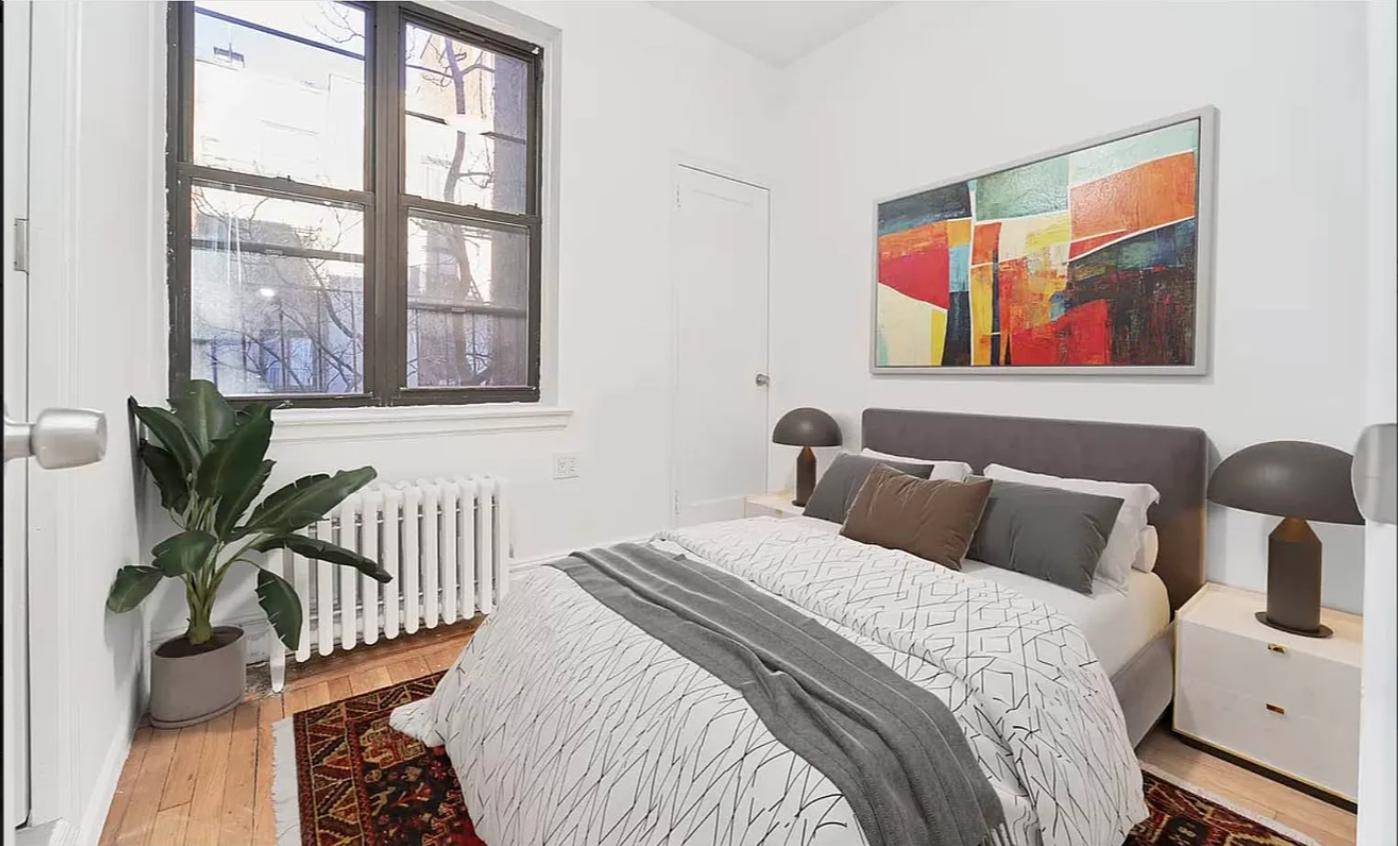 JUST LISTED 2 BED 2 BATH BRAND NEW GUT RENO Prime UESAPARTMENT DETAILS WASHER DRYERDISHWASHER2 Bedrooms2 full BathroomsWindowed KitchenOversized Windows w Southern ExposureHigh CeilingsHardwood FloorsNatural SunlightBUILDING amp ; AREA Charming ...