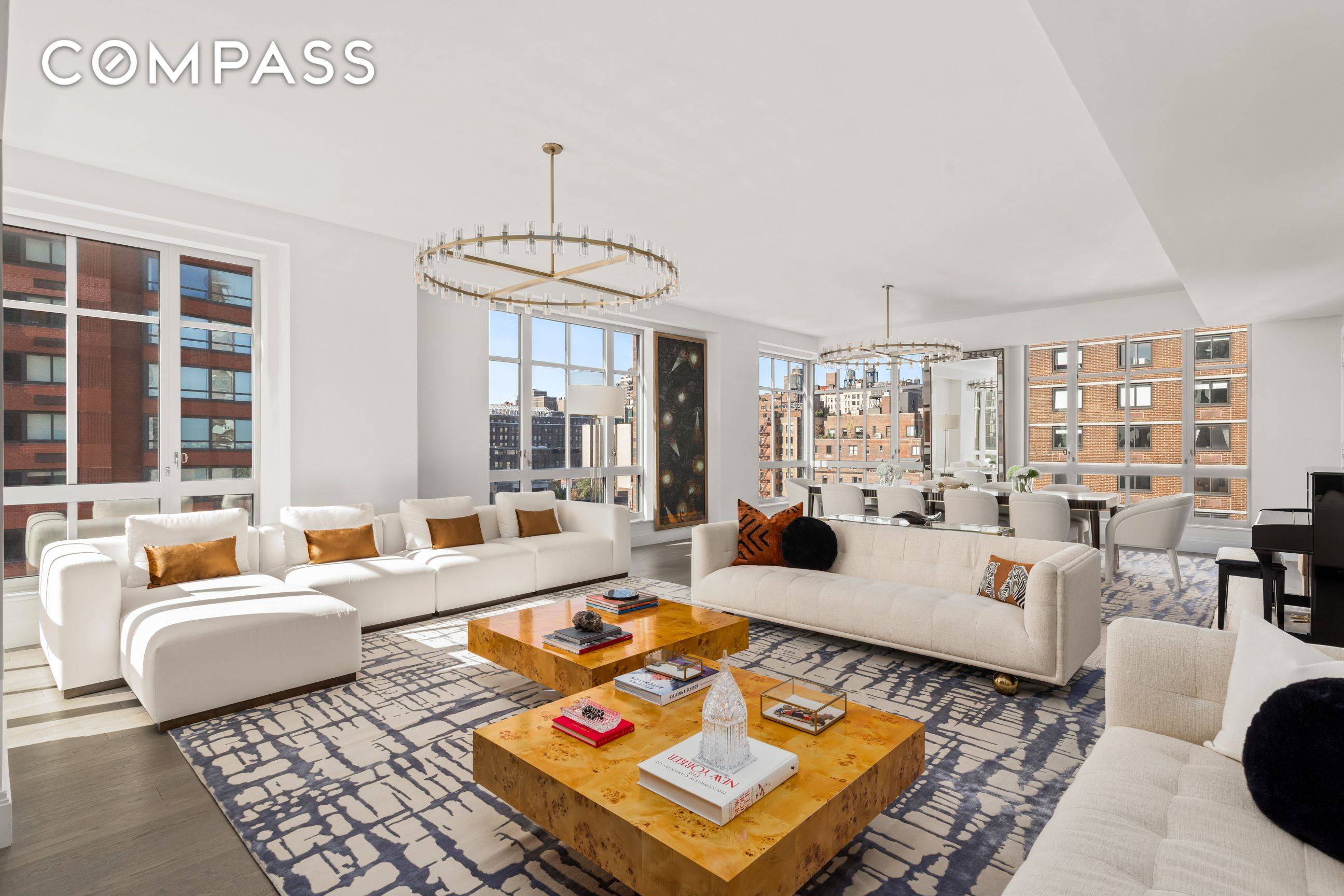Perched on the 12th floor and occupying the entire southern side of the building, this immaculate and grand five bedroom home is flooded with light all day long.