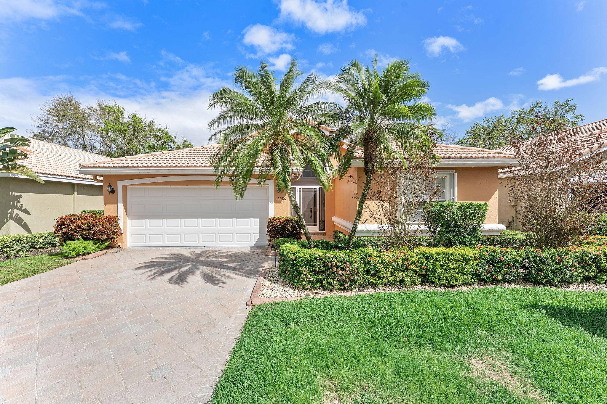 JUST REDUCED ! ! SELLER WANTS THIS SOLD.