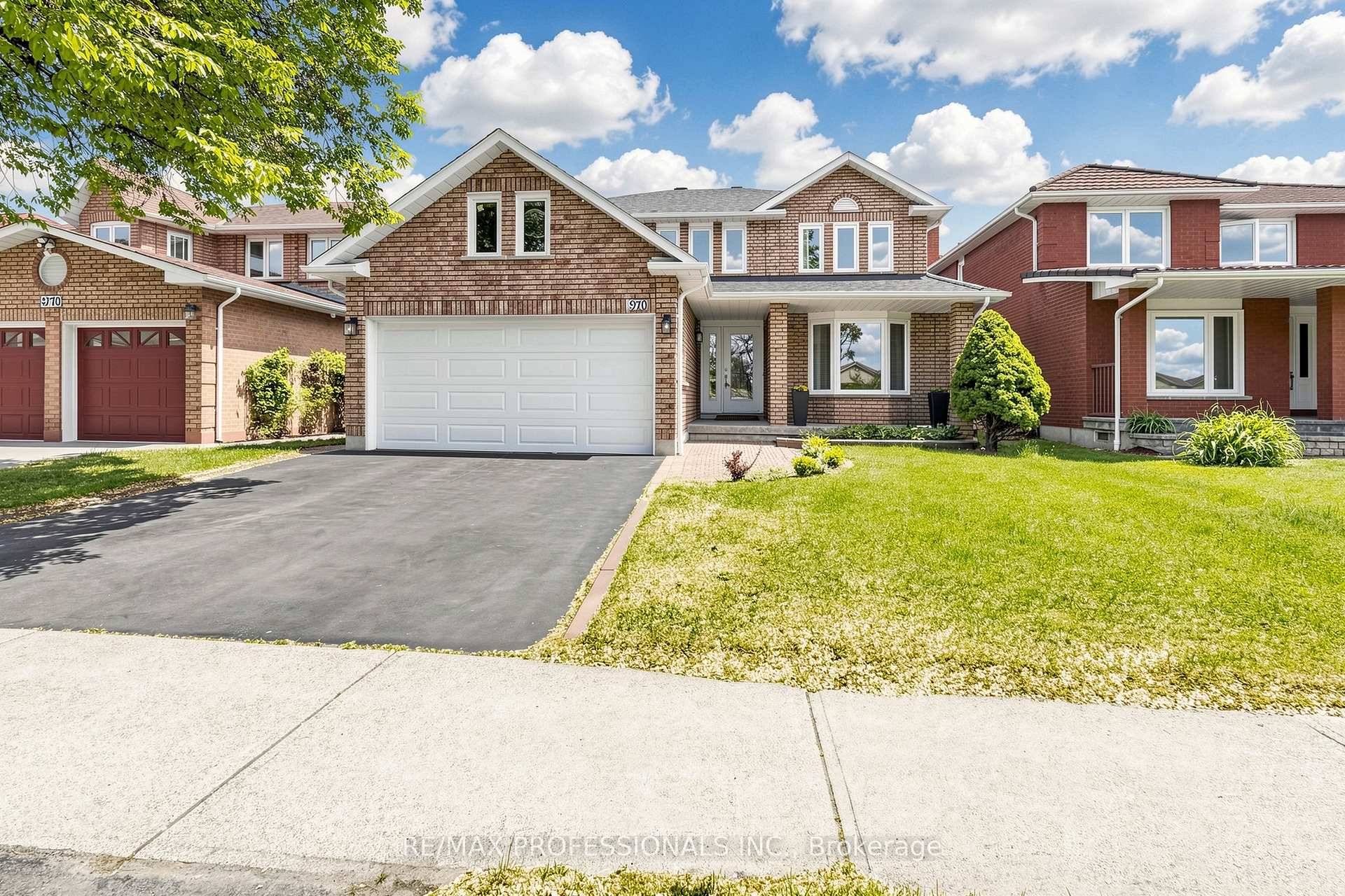 Welcome to 970 Silversmith Drive, a distinguished Greenpark built residence proudly offered by its original owners.