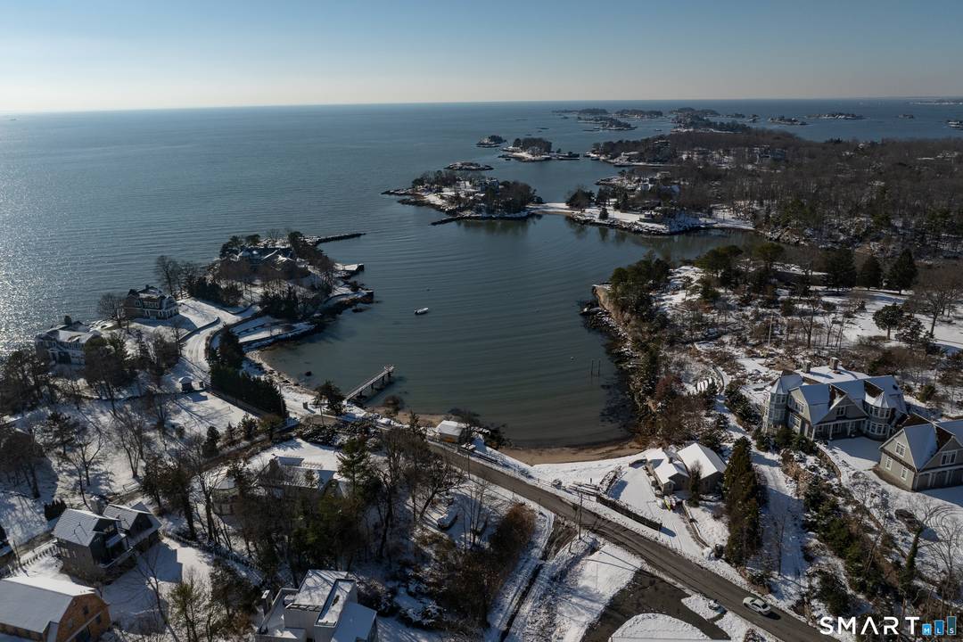 A Fresh Start for 2026 Waterfront Community Living at a New Value Welcome to 55 Harbor View Road, an exceptional opportunity to enter one of Guilford's most beloved waterfront communities.