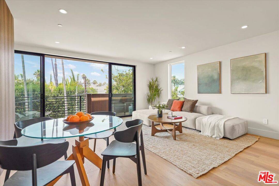 1750 N Van Ness Ave 4BR Hollywood Hills East La