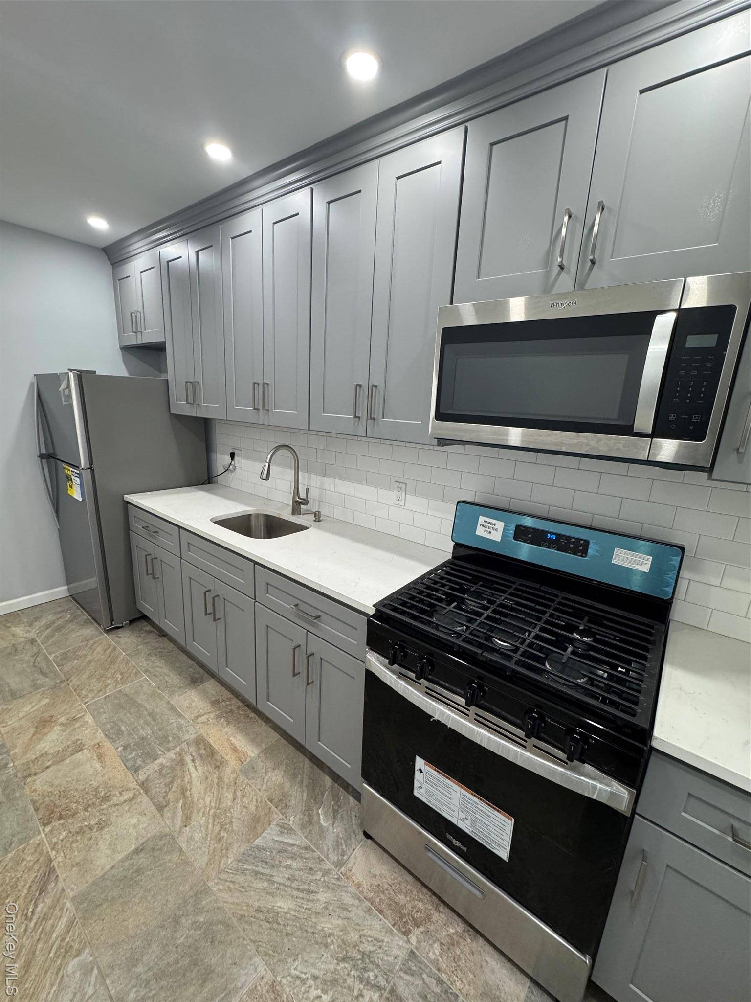 Huge 3BR apartment in Bed Stuy with option for 4th BR or office.