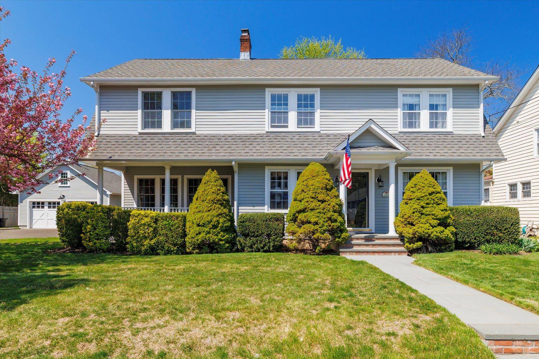 Welcome to 36 Locust Ave, where your next chapter begins !