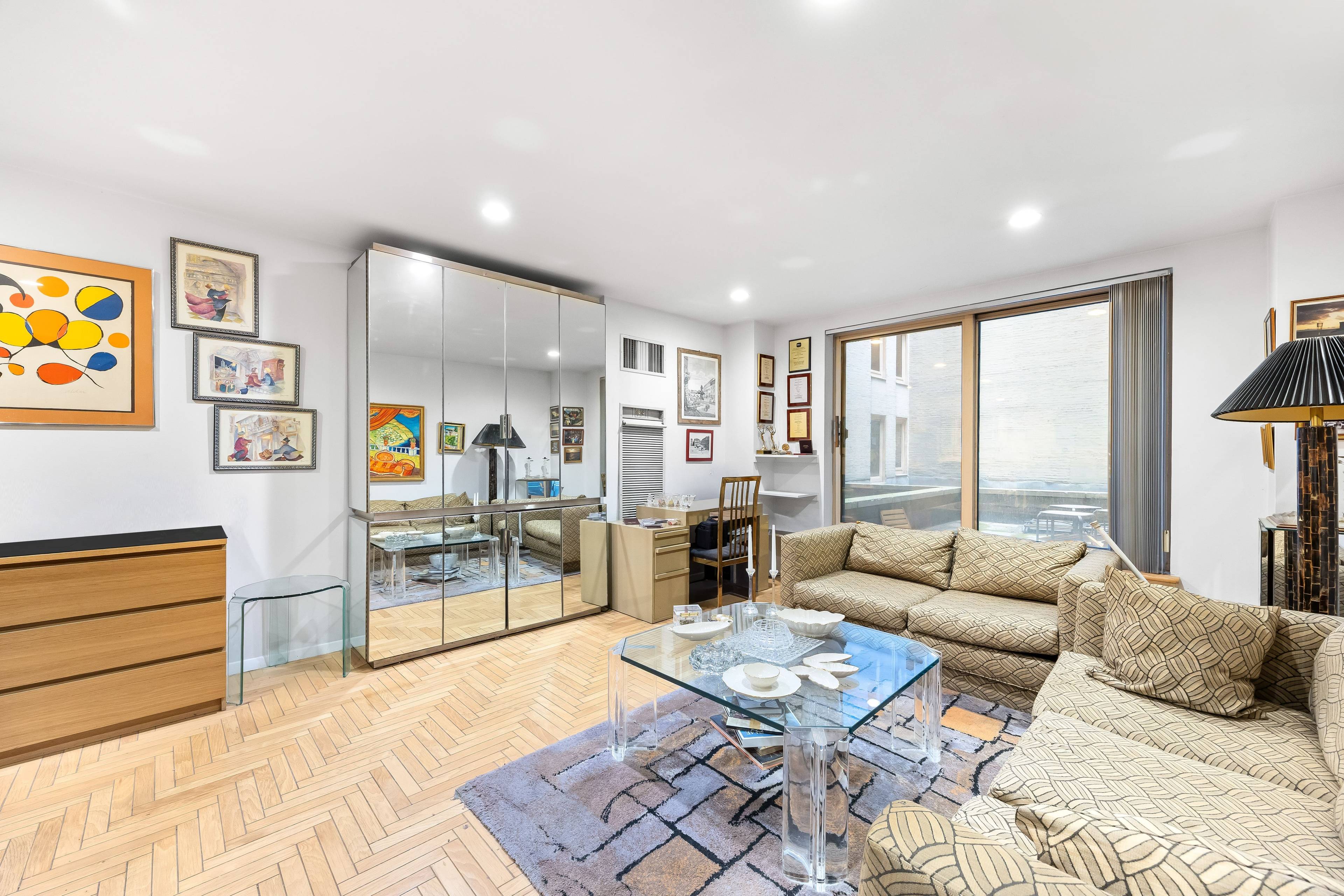Welcome to Residence 4D at 106 Central Park South a studio, one bathroom condominium located in the heart of Manhattan.