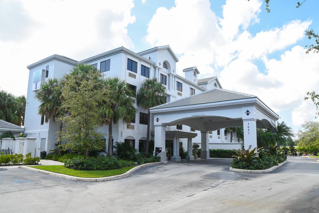 PROPERTY PRICED TO SELL SIGNIFICANTLY BELOW THE CURRENT APPRAISED VALUE creating an exceptional opportunity to acquire a Turnkey fully approved multi use rehabilitation treatment healthcare campus well below market value ...