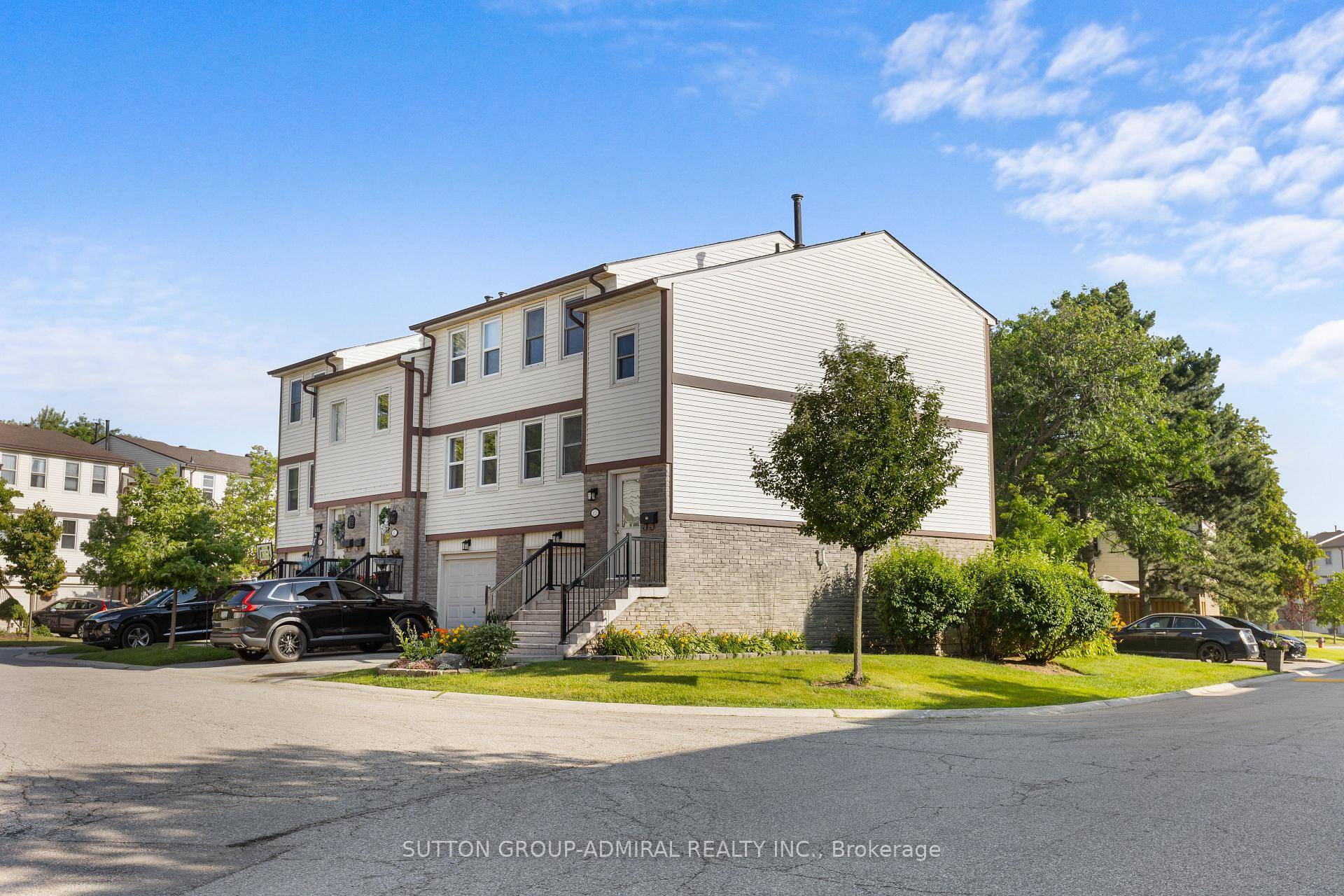 Welcome to this beautifully maintained 3 bedroom, 2 bathroom corner unit townhouse nestled in a quiet, family friendly neighbourhood of Meadowvale.