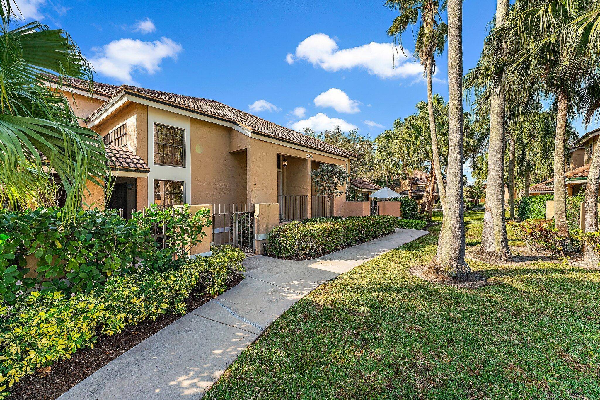 PARK AVENUE MEETS PGA RESORT LIVING !