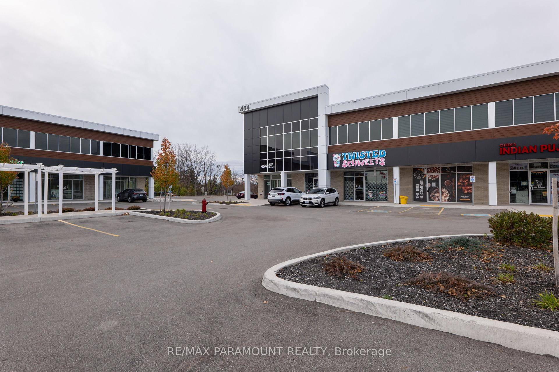 Discover a prime leasing opportunity at Unit 208, 454 Hespeler Road in Cambridge.