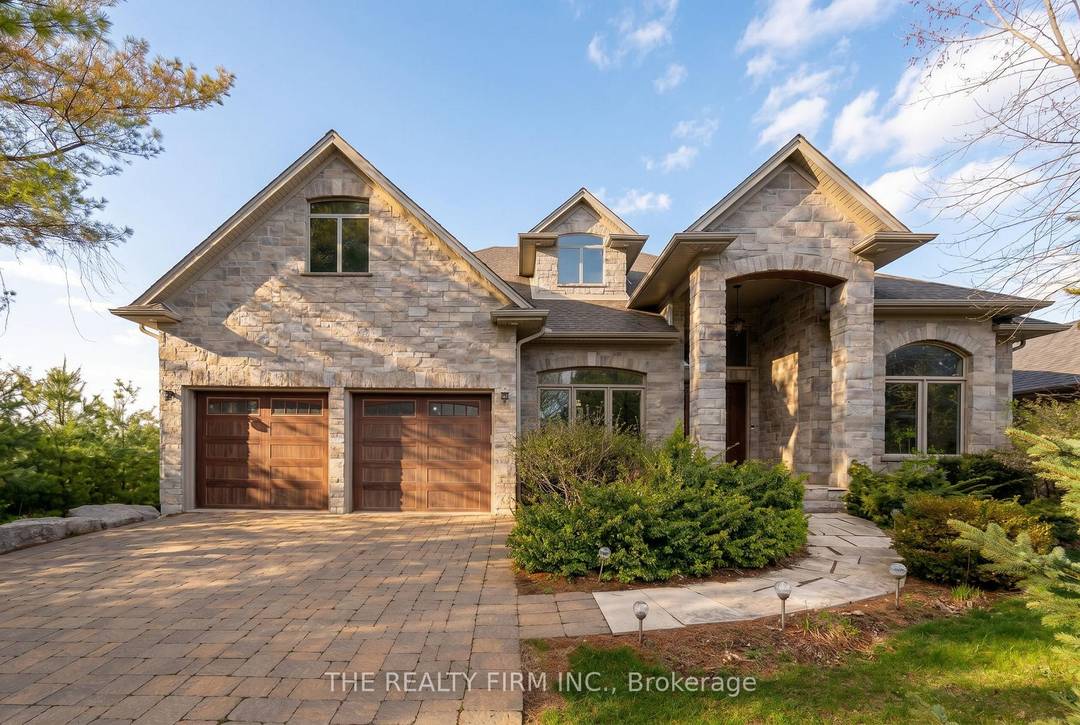 The moment you pull into the driveway at the edge of Mt.