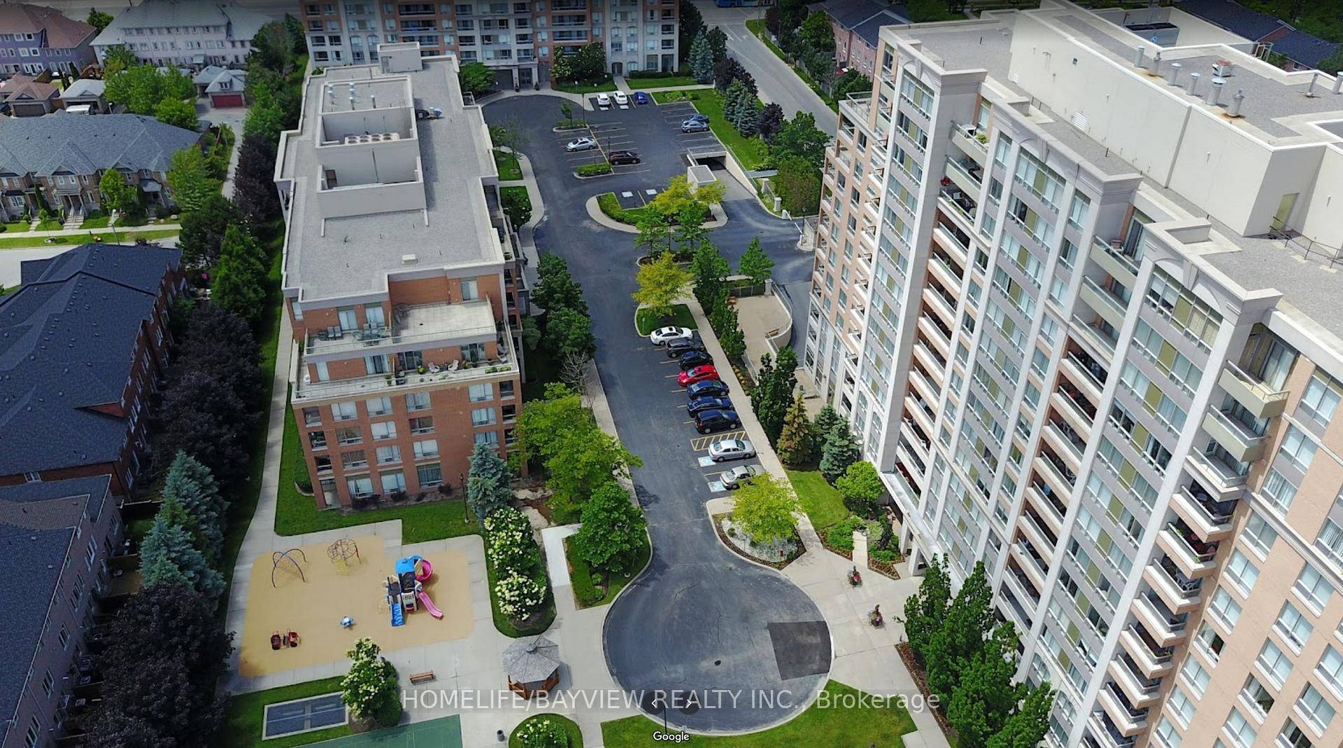Welcome To 29 Northern Heights Lph 3, Don't Miss Out On Family Sized 3 Bed 2 Bath Condo Unit with Beautiful, Unobstructed Ne View !