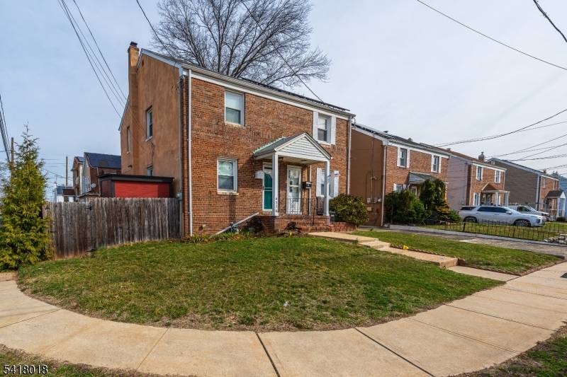 Beautiful, well maintained home offering comfort and convenience Throughout.