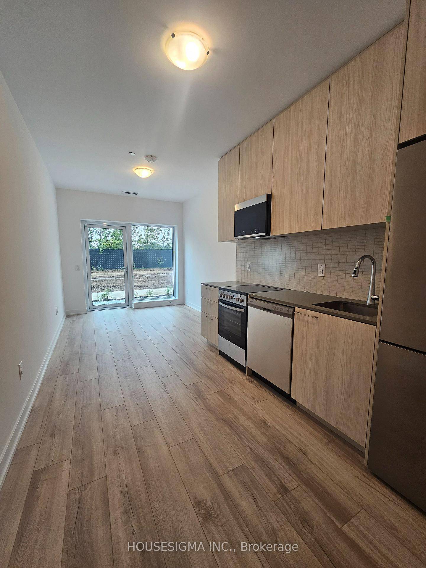 Brand new 1 Bed amp ; 1 Bath condo at The Narrative Condos !