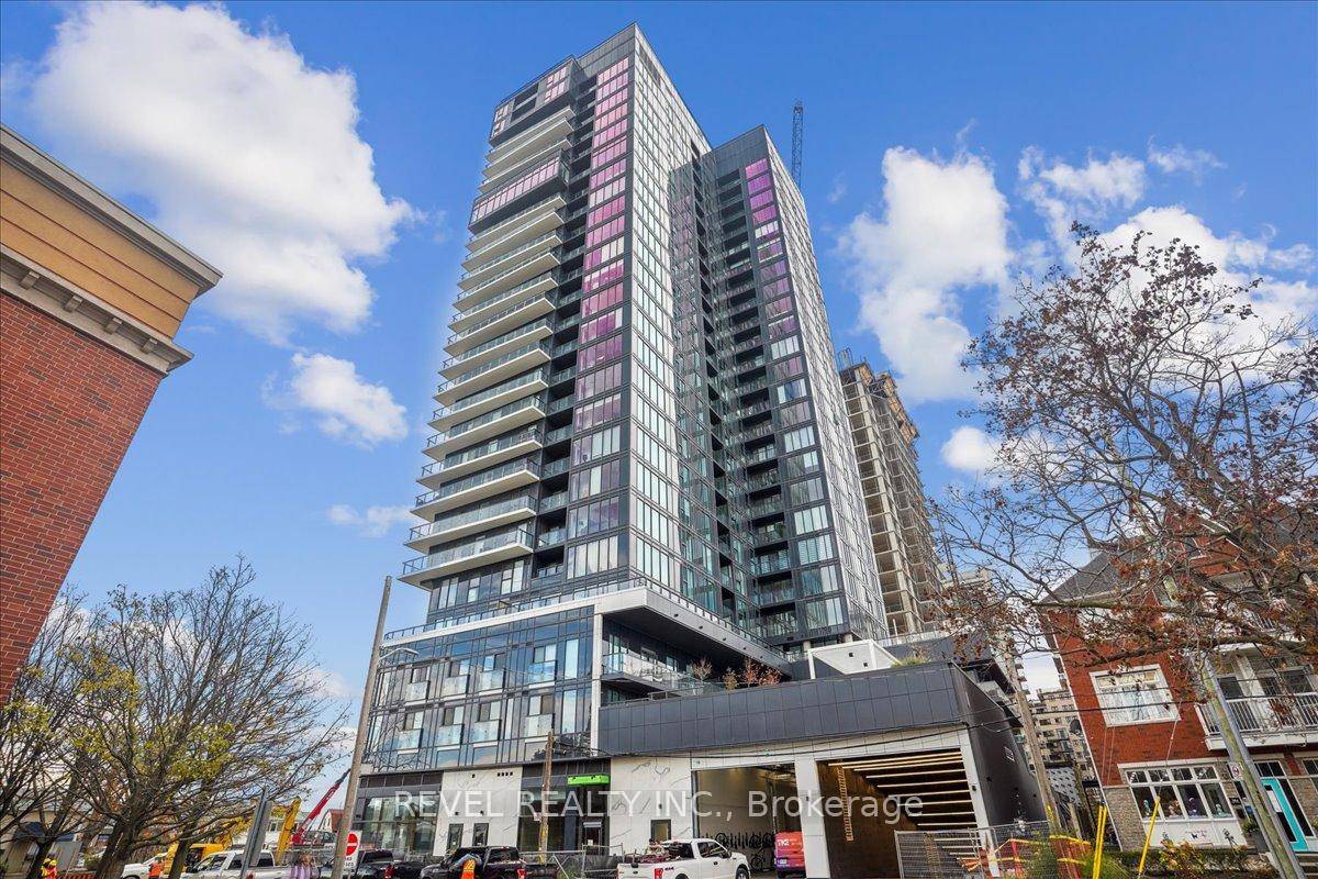 Boutique, modern, and vibrant.