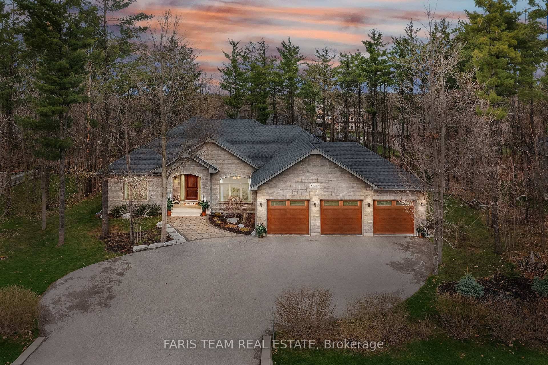 Top 5 Reasons You Will Love This Home 1 Located in the sought after neighbourhood of Minesing, this gorgeous custom bungalow sits on a premium 123'x196' lot surrounded by nature ...
