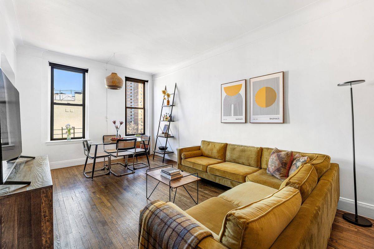 Welcome to this spacious, bright one bedroom apartment conveniently located on the fourth floor of a boutique elevator building in the heart of the East Village !