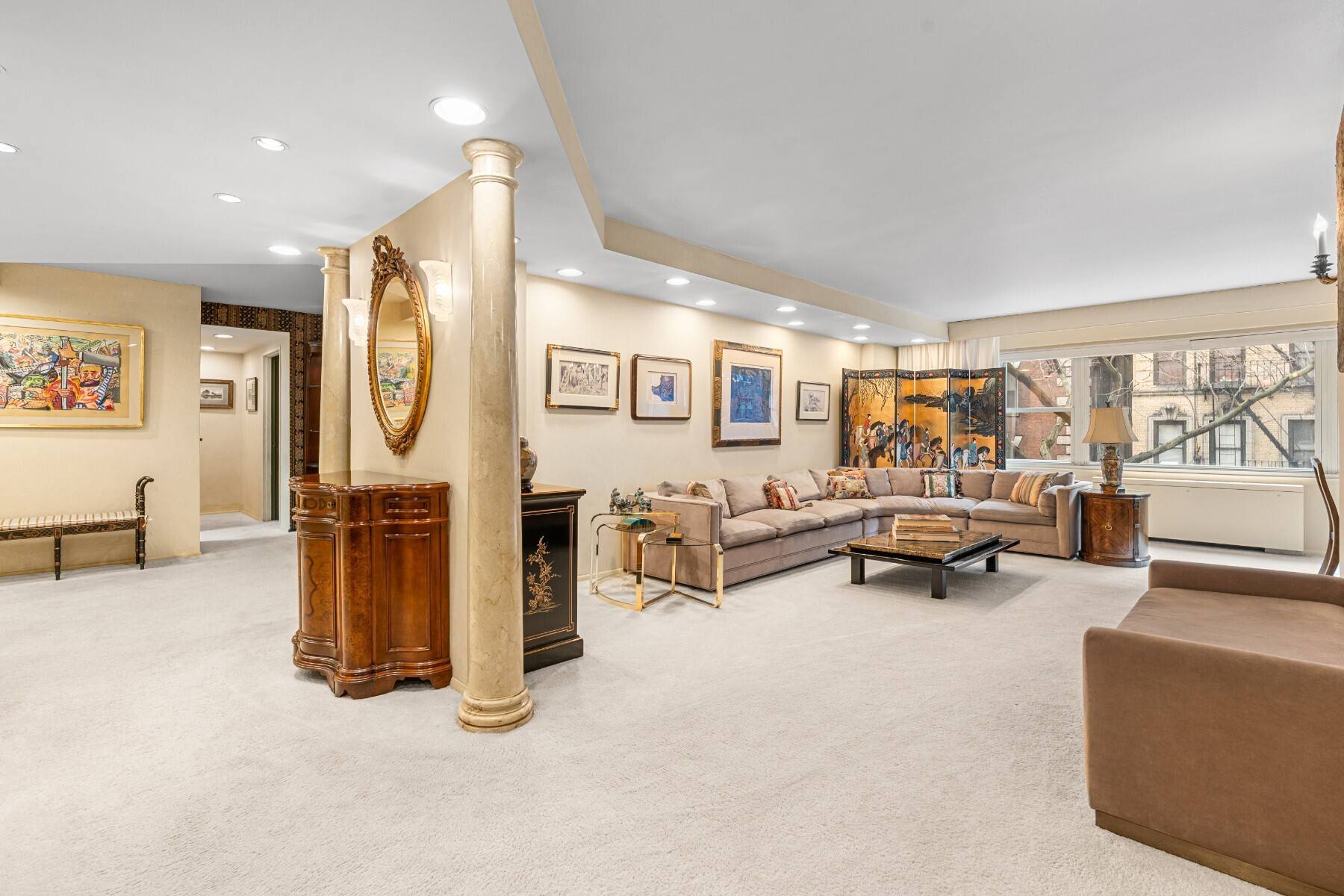 Discover the unparalleled opportunity to own the most desirable and expansive combination residence in The Bryn Mawr, a boutique cooperative nestled in the heart of Lenox Hill.