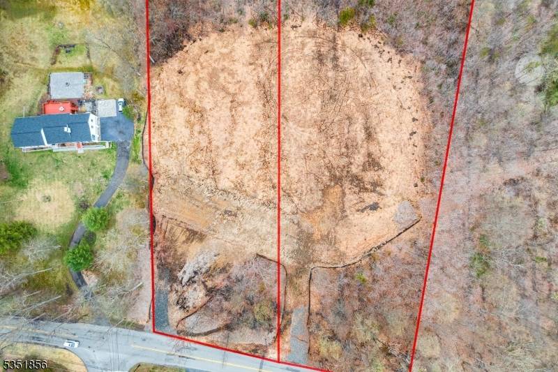 Wonderful location in the sought after township of Warren !