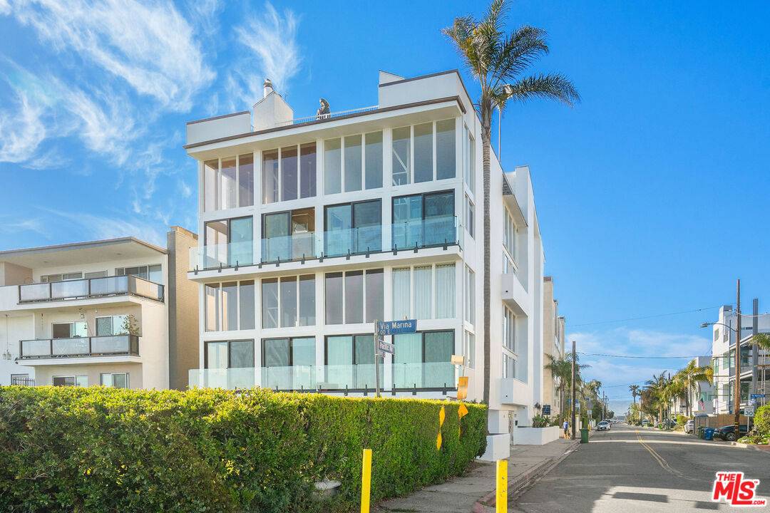 5515 Pacific Ave 3BR Marina Del Rey La