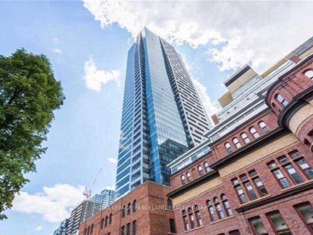 Luxurious Corner Unit With Amazing Unobstructed Views, Located In Heart Of Downtown, New Floor And Fresh Painting.