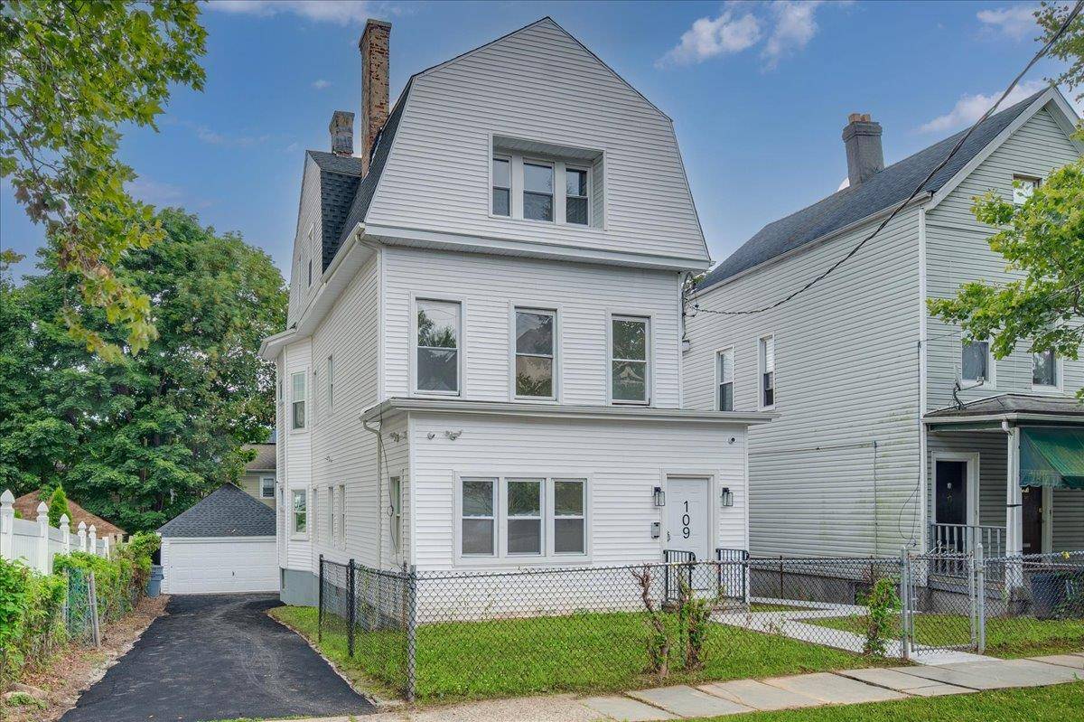 Great opportunity to own this updated, fully detached, income generating 3 family home in the heart of Mount Vernon !