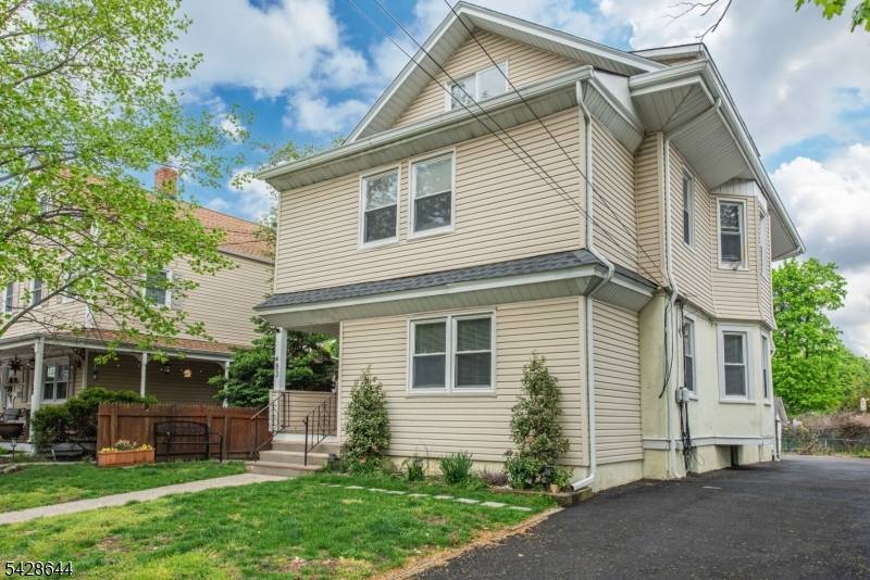 Don't just buy any house, buy one that pays you back !