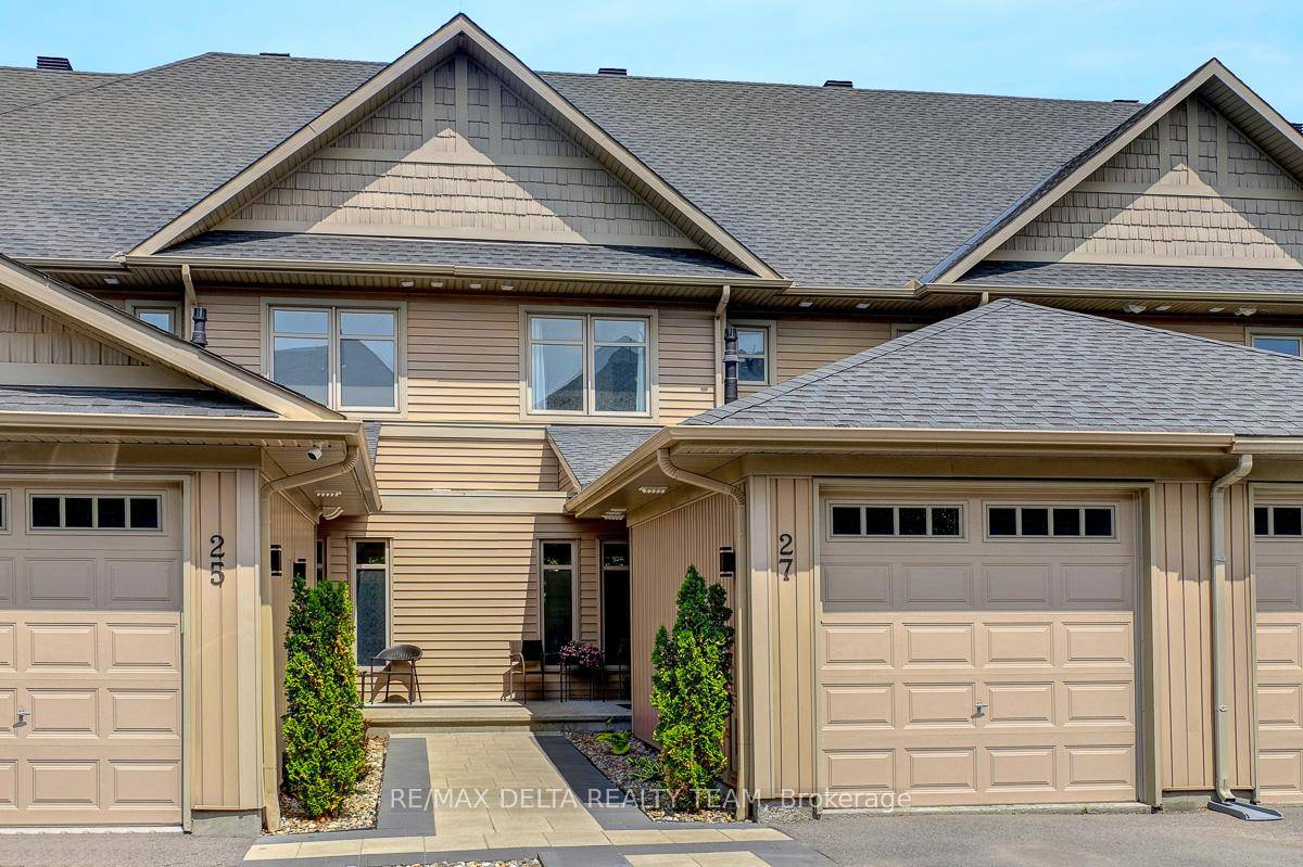THIS RARELY offered amp ; beautifully designed townhome BACKS ONTO A PROTECTED RAVINE WITH NO REAR NEIGHBOURS perfect for all nature lovers amp ; those who enjoy privacy !