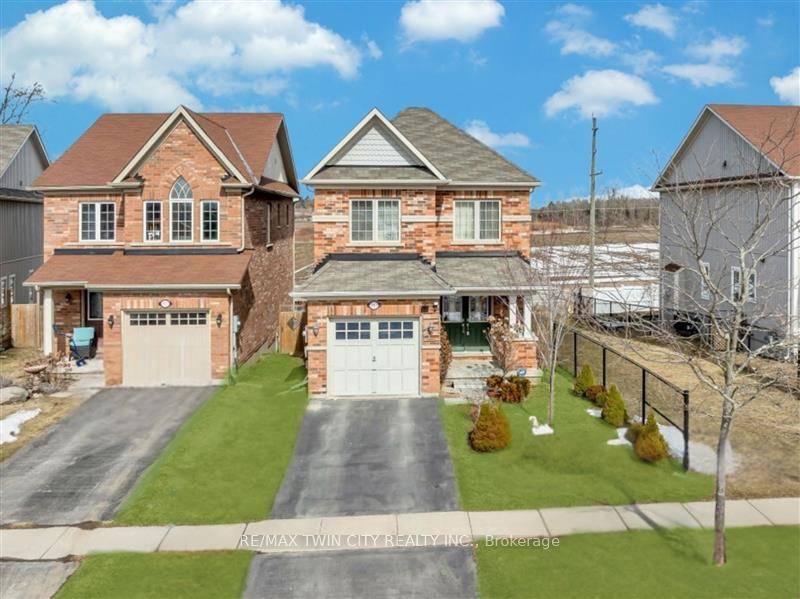 Welcome to 561 Baldwin Crescent, Woodstock !