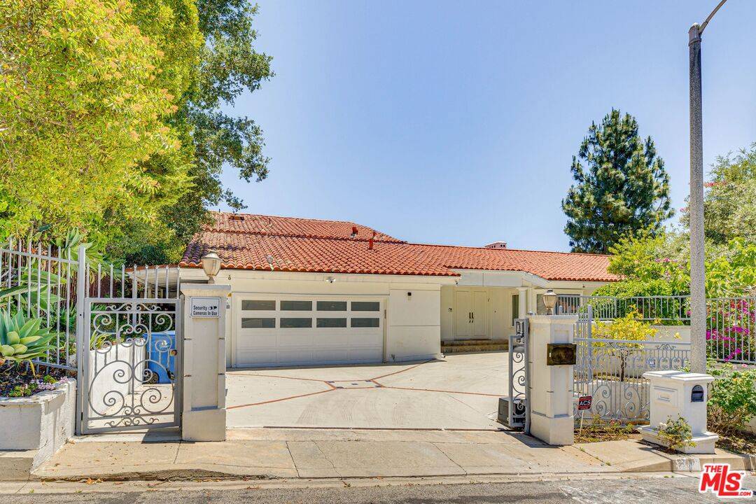 1410 Stradella Rd 4BR Bel Air La