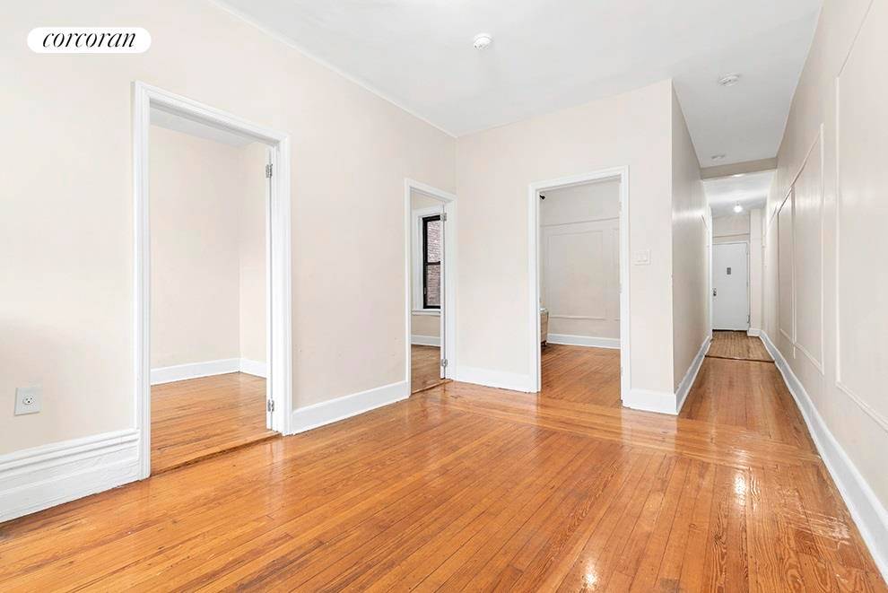 SEPARATE KITCHEN DISHWASHER SUNNY AND SPACIOUS Welcome home to your SUNNY apartment.