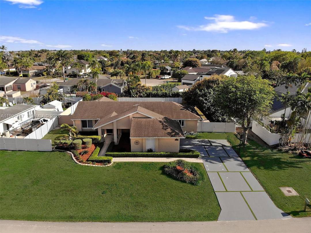 Welcome to your private South Florida retreat where space, privacy, and comfort come together.