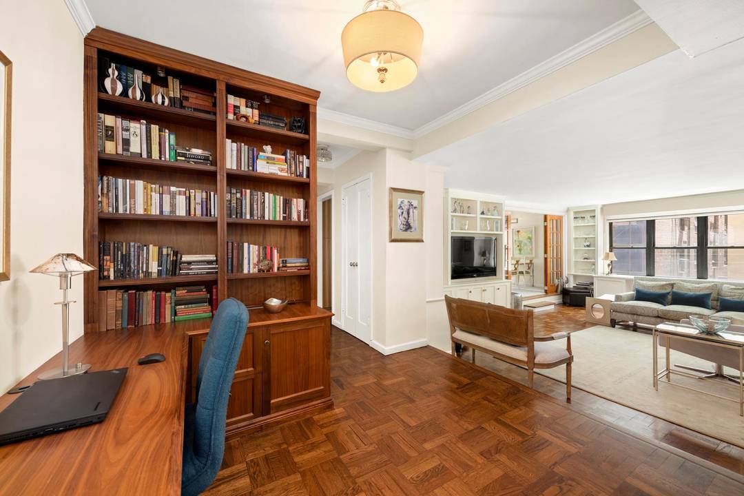 Please reach out to the listing agent, Michelle Griffith, at Douglas Elliman to schedule a tour.