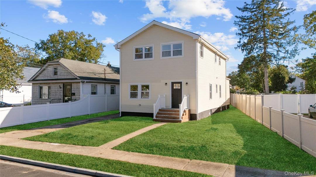 Welcome to this beautifully renovated 5 bedrooms 3 full baths colonial with unfinished basement home offering new kitchen with new appliances and beautiful granite top, hardwood floors thru out the ...