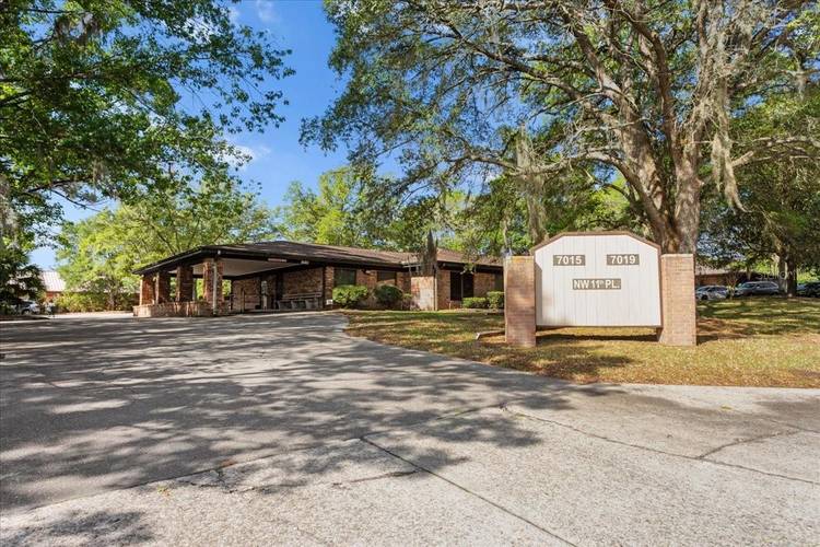 Professional 4, 558 SF medical office building.