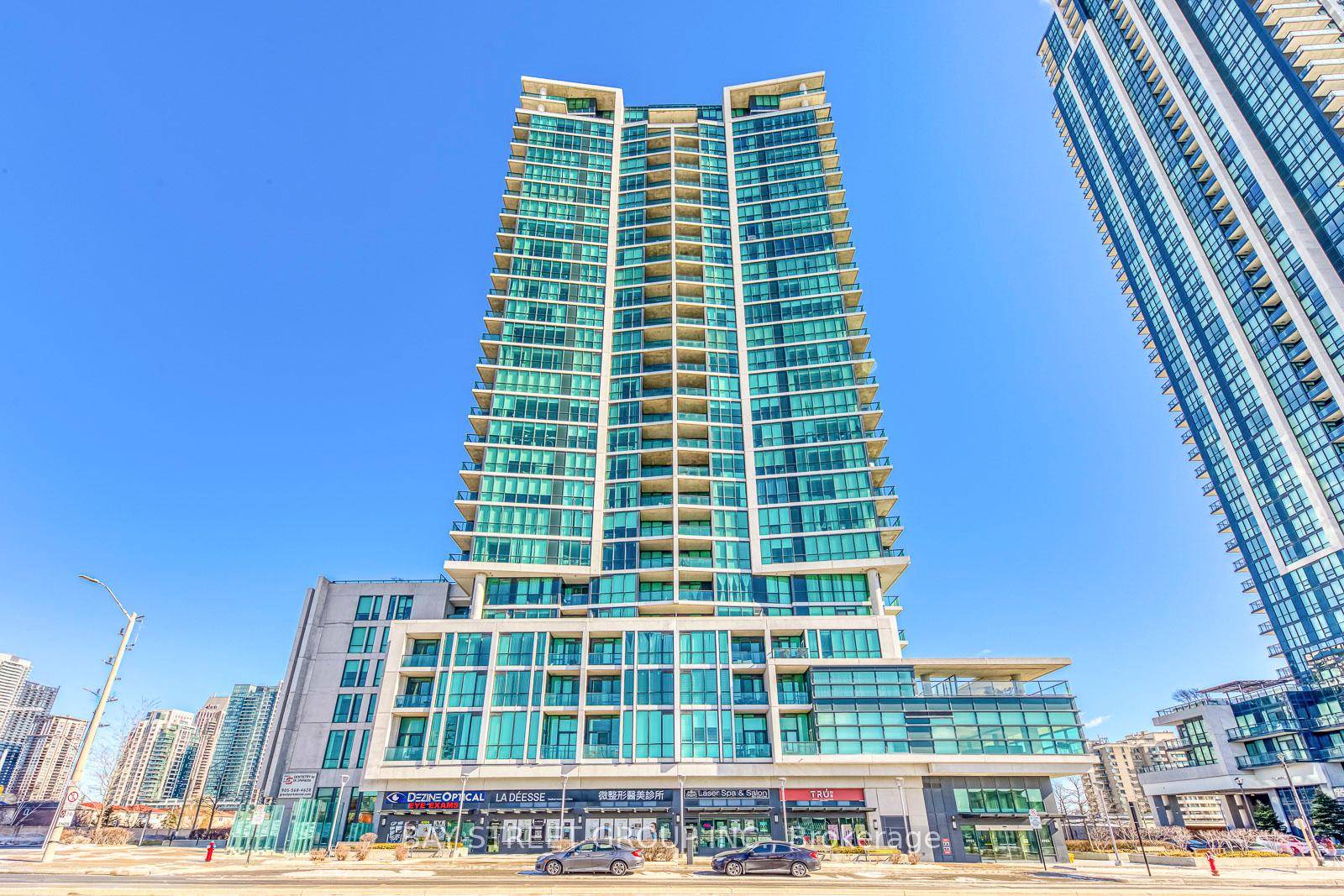 This spacious and bright condo unit in the heart of Mississauga is perfect for those seeking both comfort and convenience.