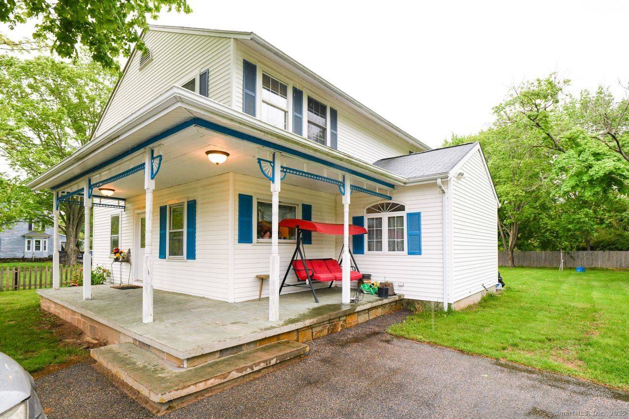 Welcome to 6 Oswegatchie Road !