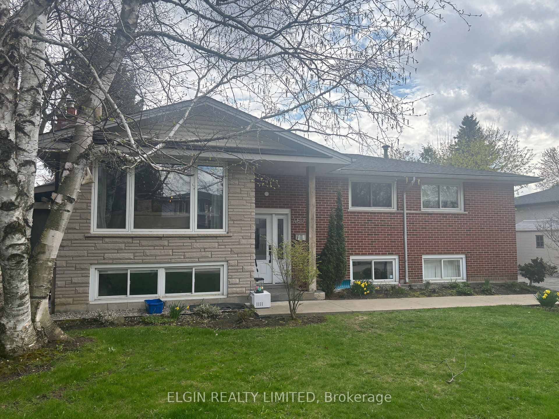 Welcome to this beautifully updated raised bungalow, offering a perfect blend of comfort and functionality.