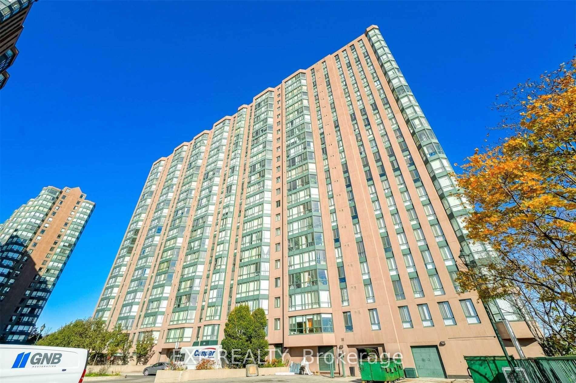 This sun filled, west facing unit is just a few minutes South of Square One Shopping Centre, Cooksville Go Station, LRT and Trillium Hospital.