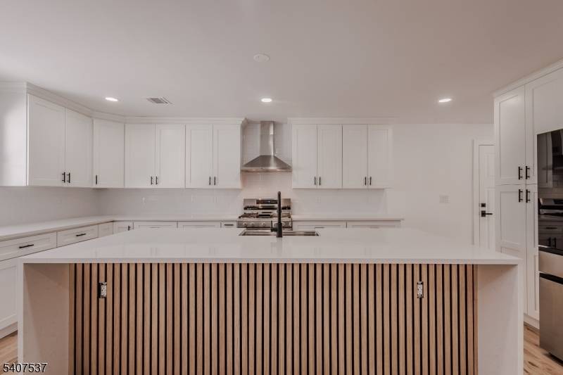 Stunning Fully Renovated Colonial in Scotch Plains !