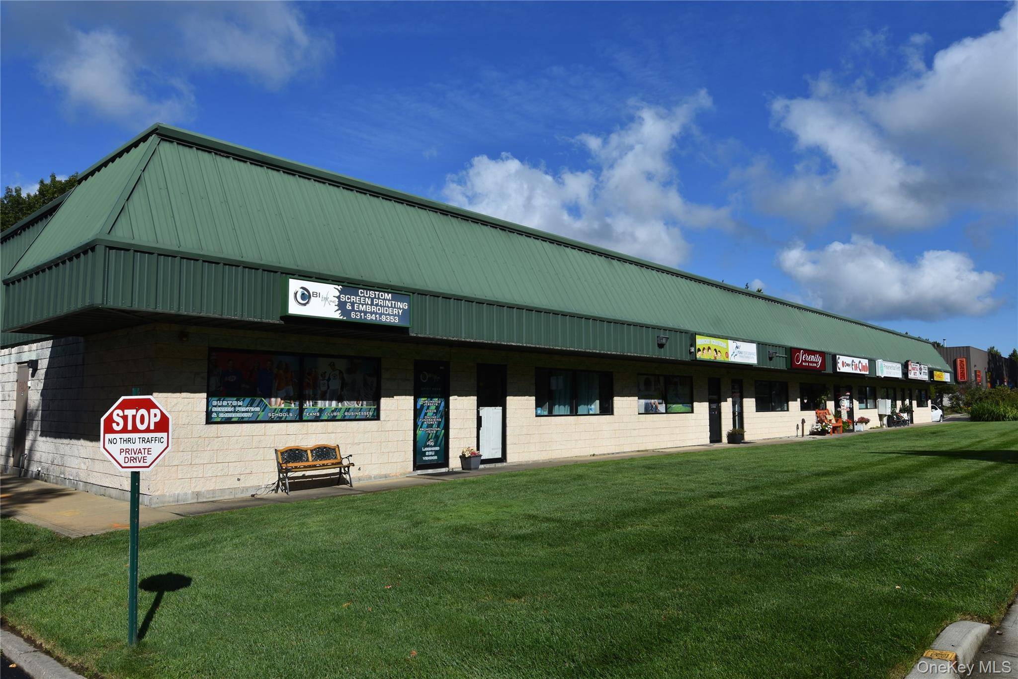 Centrally Located Warehouse Office Space With Lots Of Visibility.