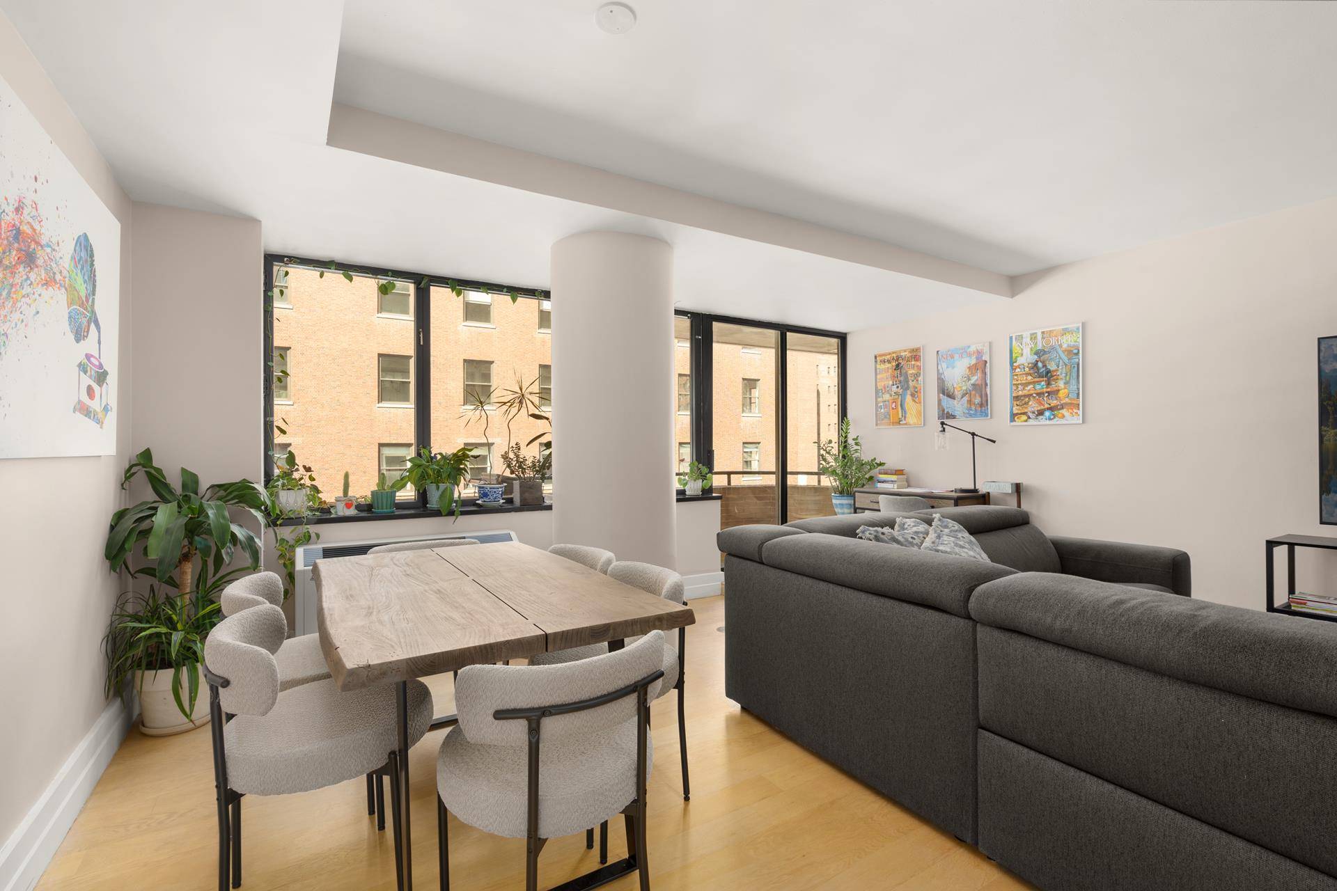 PRICE REDUCED THIS IS YOUR OPPORTUNITY TO PURCHASE THIS OVERSIZED 1 BEDROOM 1.