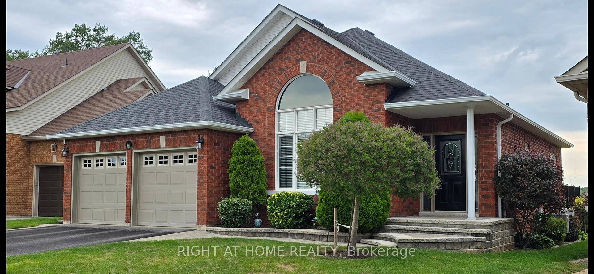 STUNNING ! THIS ALL BRICK BUNGALOW OFFERS THE PERFECT LAYOUT, STYLE AND DESIGN TO MEET ALL OF YOUR WANTS AND NEEDS !