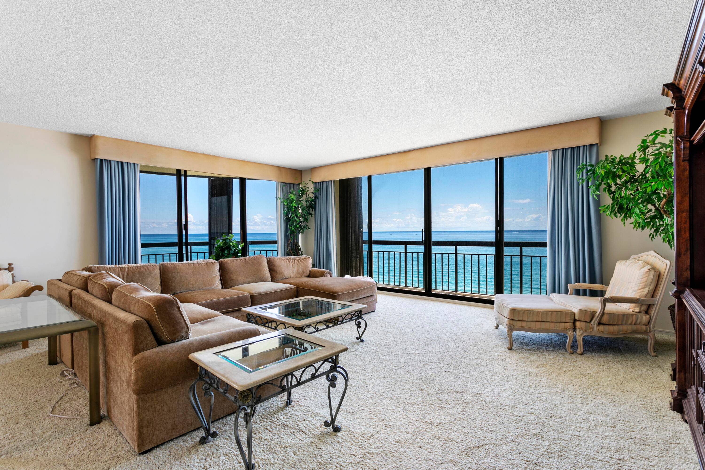 2 BEDROOM 3 1 2 BATH BEACHFRONT GEM AVAILABLE FOR LEASE ON A SEASONAL OR ANNUAL BASIS.