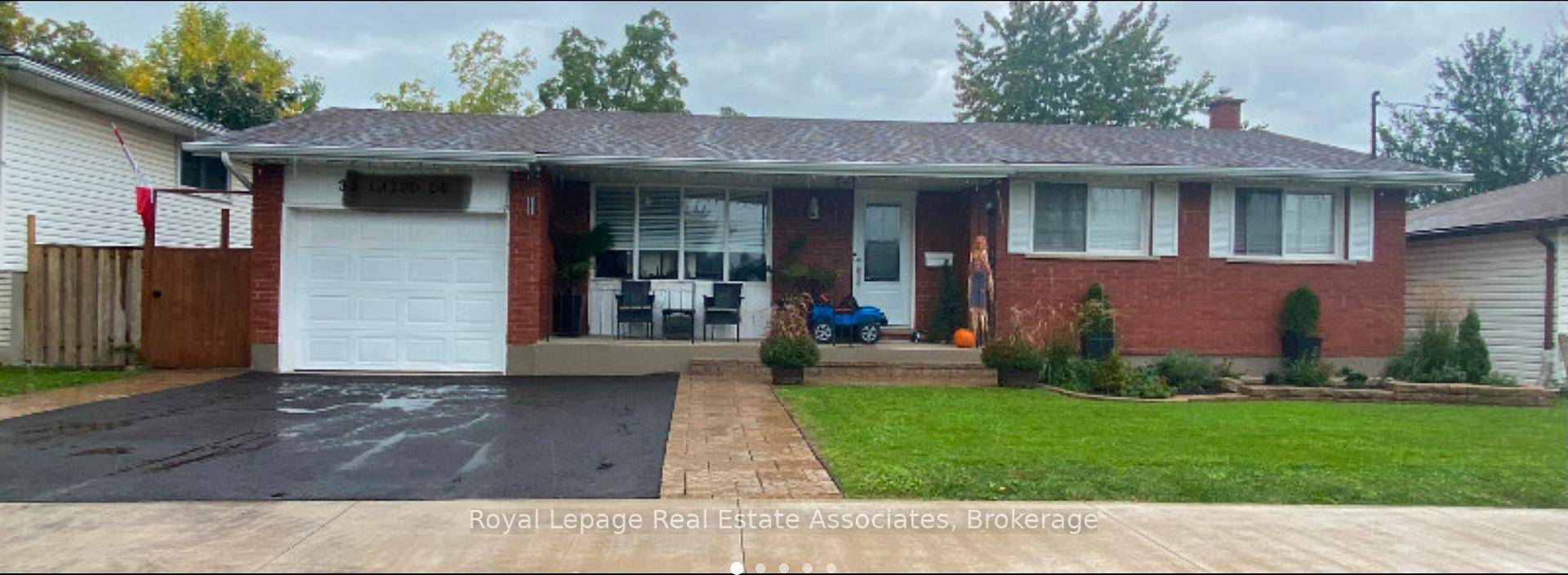 Entire property for lease Welcome to this spacious and well maintained 3 1 bedroom, 2 full bathroom home, offering comfort, flexibility, and convenience in a great location.