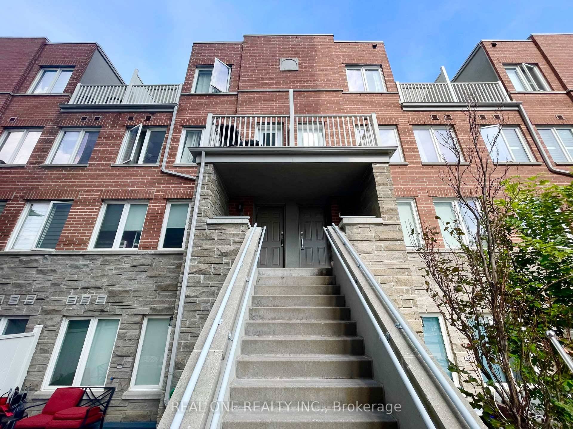 Welcome To This Contemporary 2BR, 2WR Townhome In Minto's Richgrove Village !